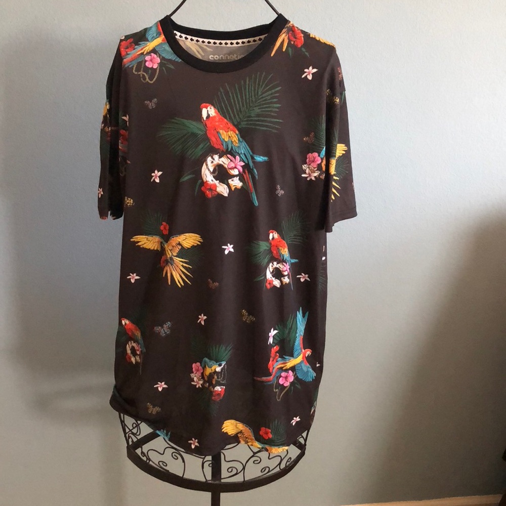 Connetic parrot shirt